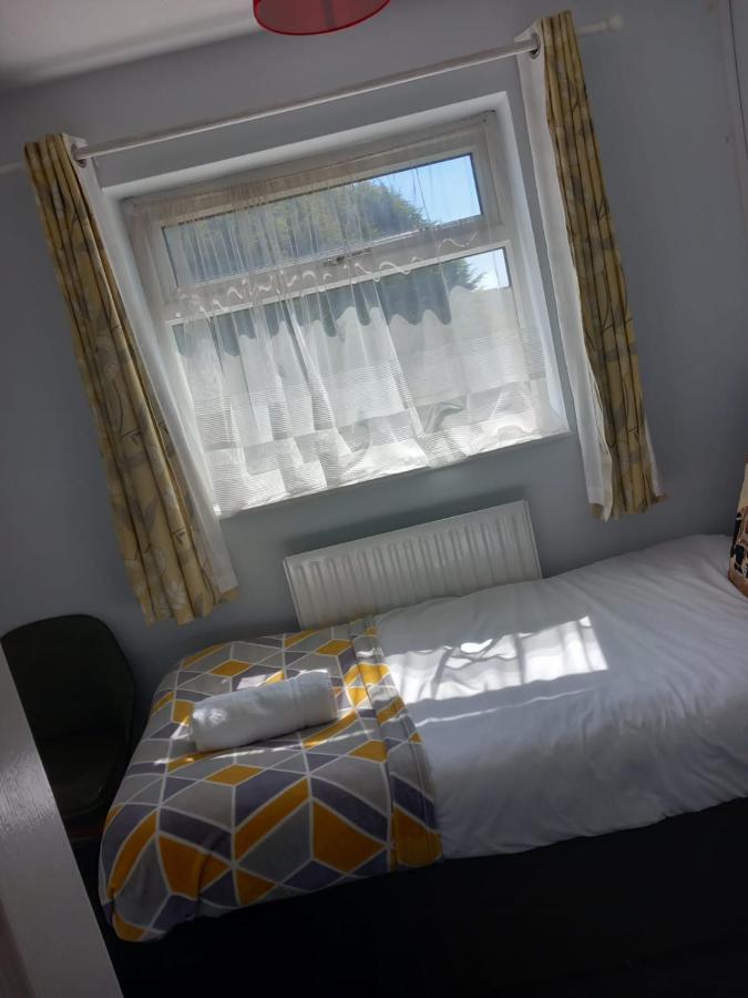Penllech House - Huku Kwetu  Villa Nottingham Buitenkant foto